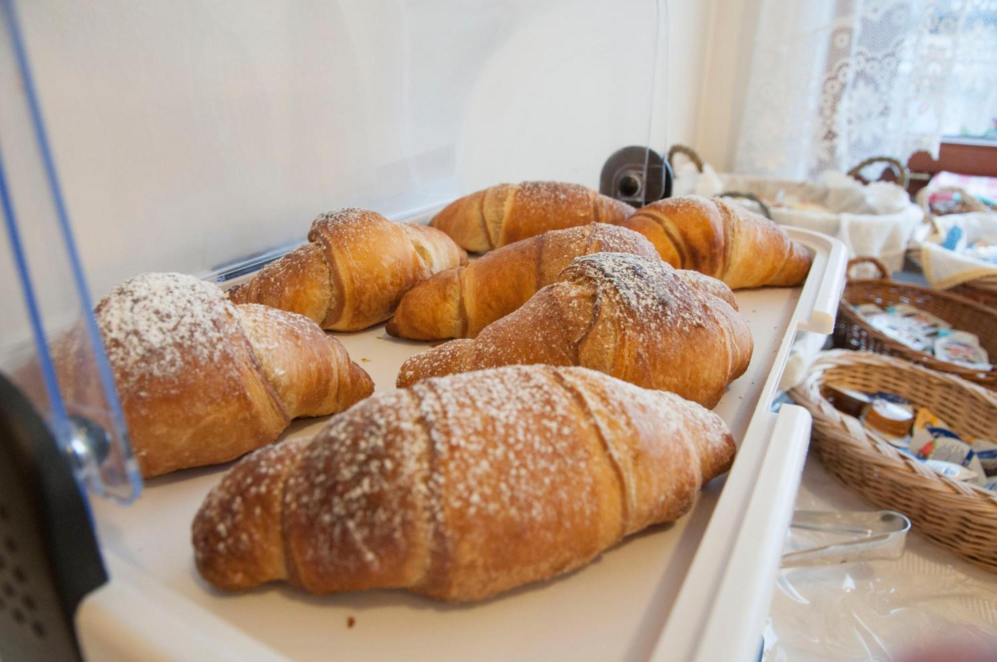 Garni Mariolina Bed & Breakfast Falcade Luaran gambar